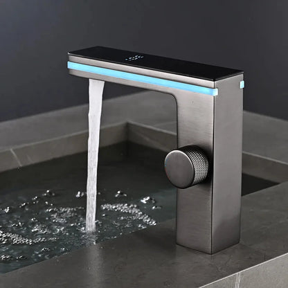 Grifo de lavabo de baño con pantalla digital, grifo inteligente LED de latón para lavabo de montaje en cubierta, mezclador de agua fría y caliente, grifo de tocador